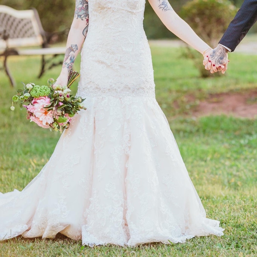 Mermaid Sweetheart Champagne Lace Wedding Dress - Picture 5 of 15